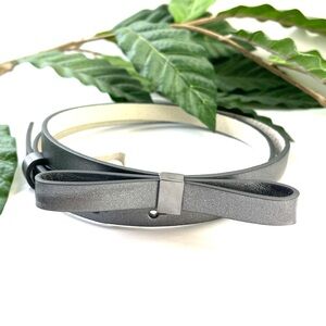 WHBM GUNMETAL BOW SKINNY BELT